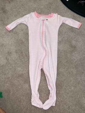 Lake onesie pink 3-6 month